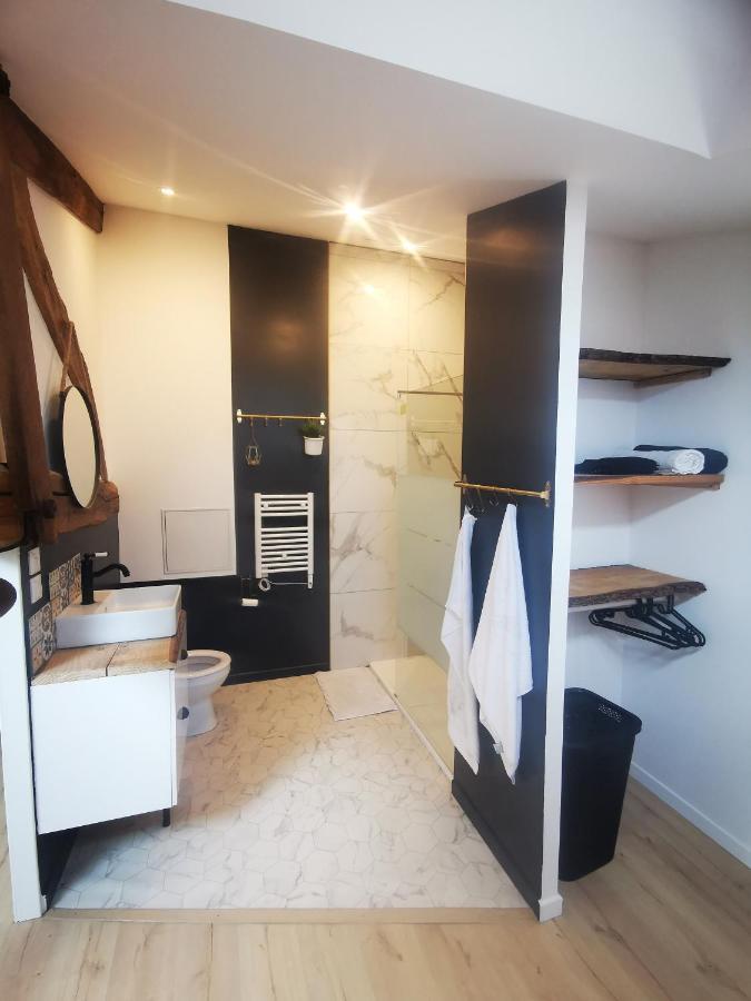 Appartement Neuf Climatise Sous Les Toits La Roche-Chalais Екстериор снимка