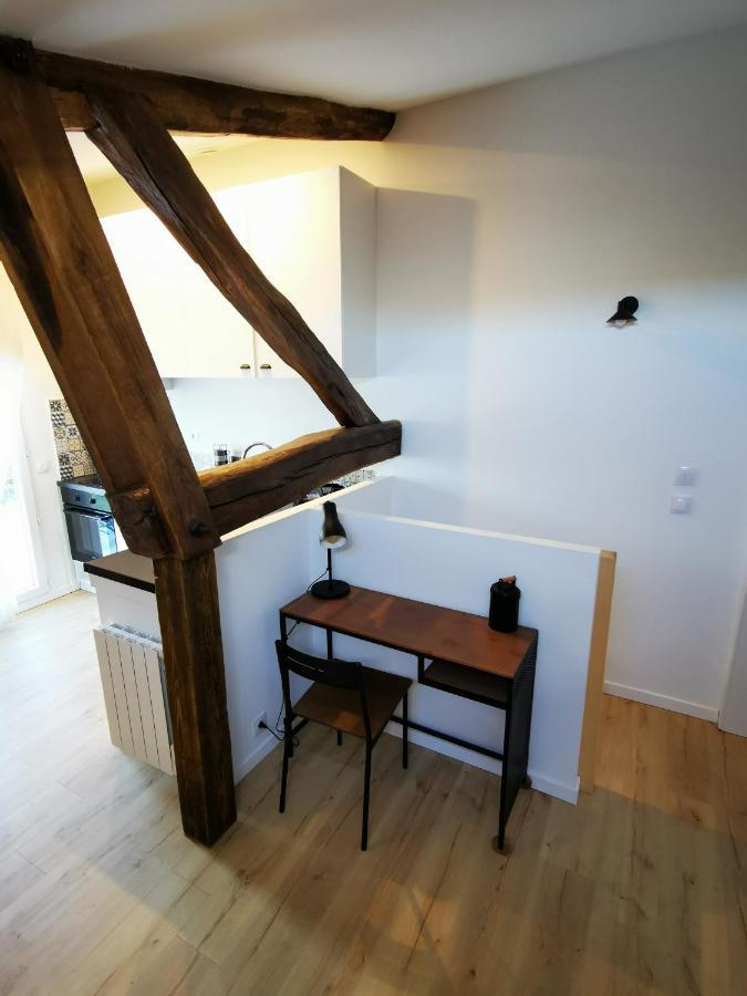 Appartement Neuf Climatise Sous Les Toits La Roche-Chalais Екстериор снимка